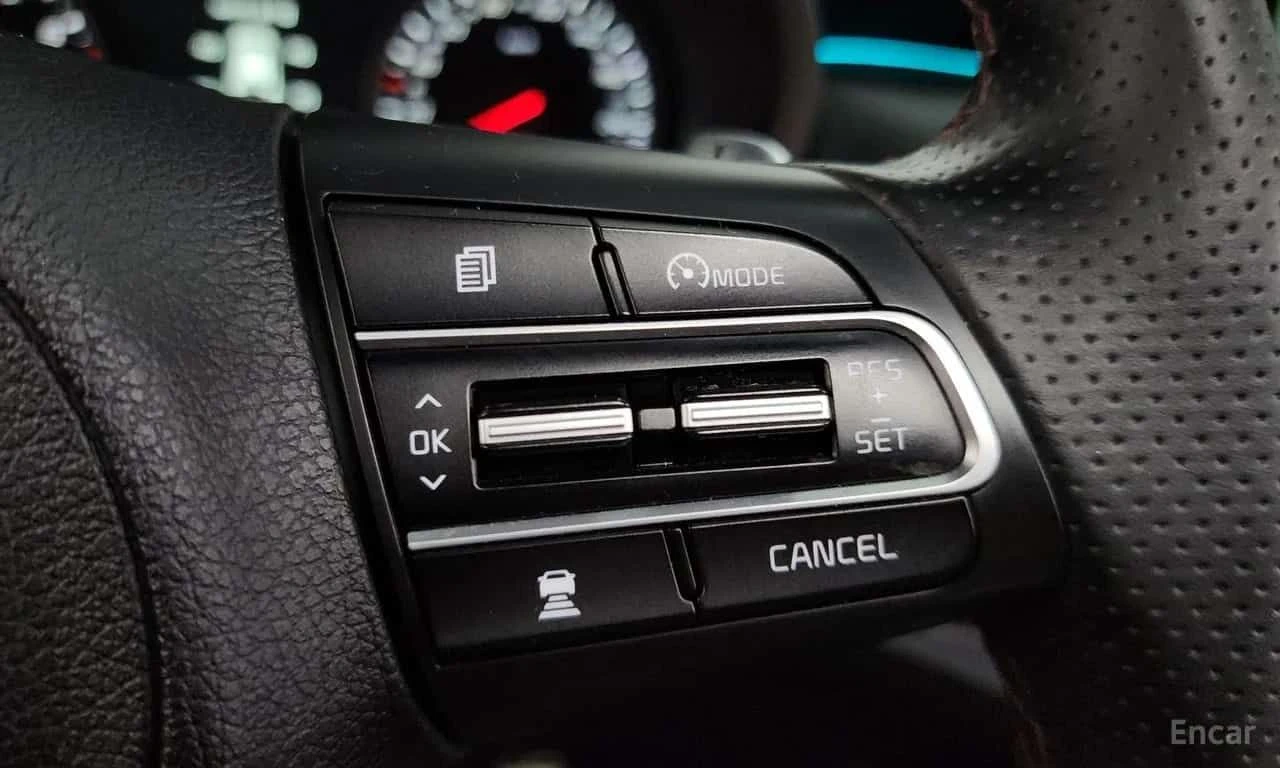 Kia Stinger * 3.3 Turbo AWD * ЦЕНА ДО БГ, снимка 13 - Автомобили и джипове - 55693885