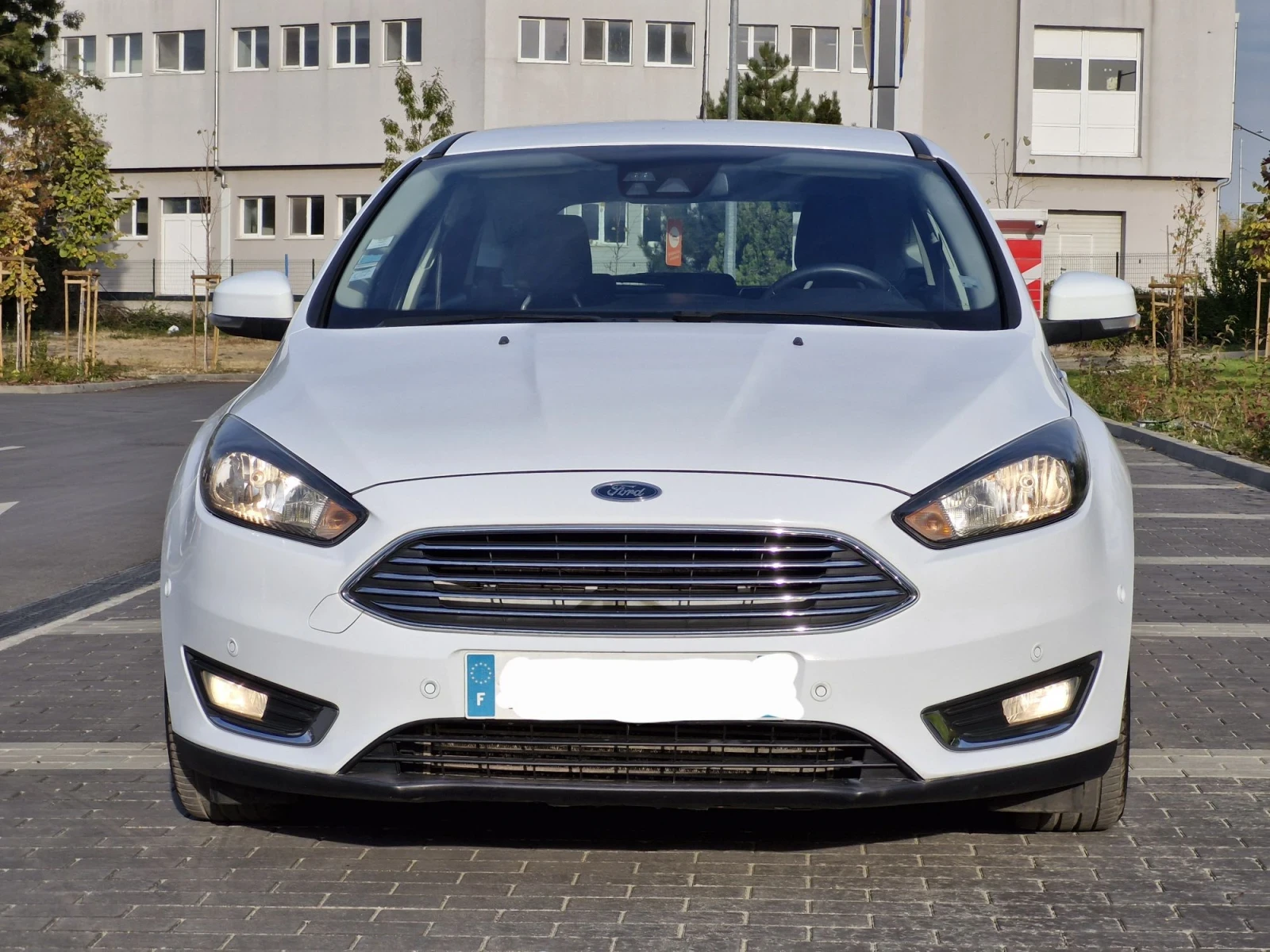 Ford Focus 2.0 TDCI, автомат, автопаркиране, снимка 4 - Автомобили и джипове - 56450621