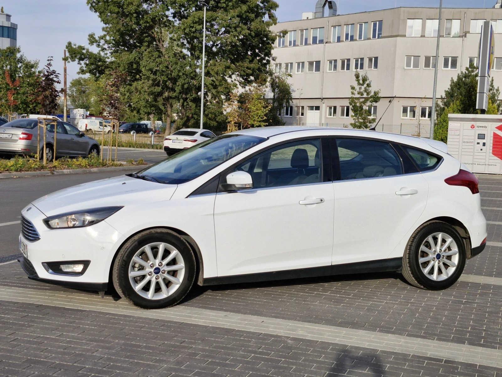 Ford Focus 2.0 TDCI, автомат, автопаркиране, снимка 6 - Автомобили и джипове - 56450621
