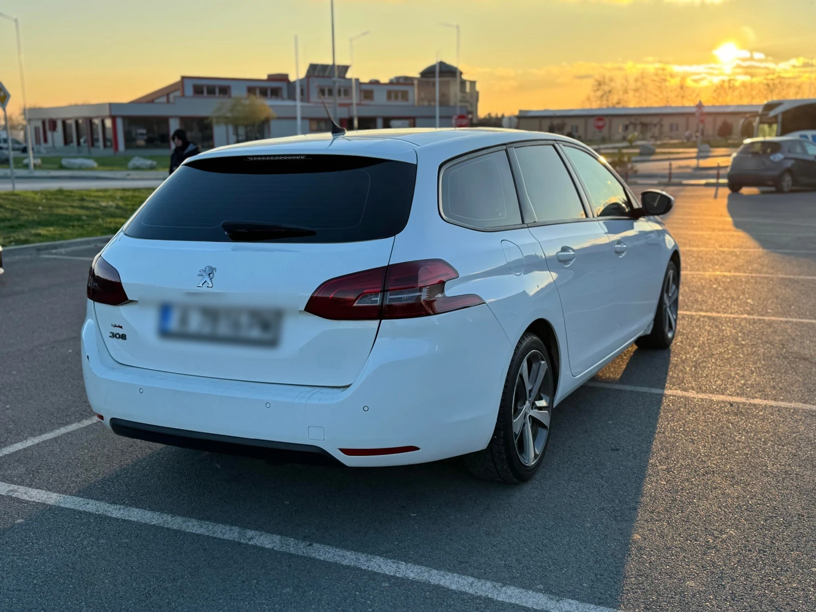 Peugeot 308 1.6HDi, снимка 3 - Автомобили и джипове - 56460197