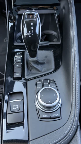 BMW X1 xDrive20i, 2.0 petrol, снимка 16