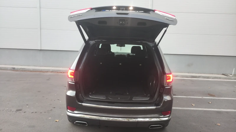 Jeep Grand cherokee WK 2 HEMI 5.7 Summit, снимка 13 - Автомобили и джипове - 51605879