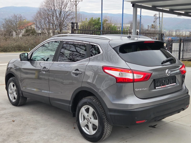 Nissan Qashqai 1.6 DCI * * 360-Kamera* * PARK ASSIST* NAVI* DISTR, снимка 10 - Автомобили и джипове - 52399111