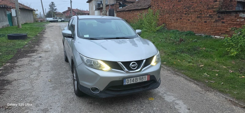 Nissan Qashqai 1.5dci, снимка 2 - Автомобили и джипове - 52860446