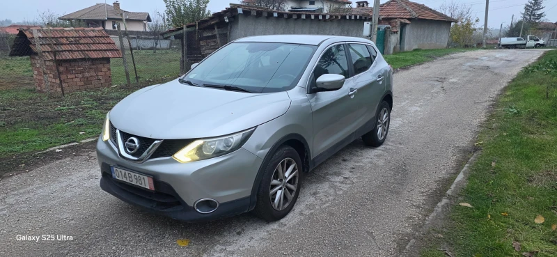 Nissan Qashqai 1.5dci, снимка 15 - Автомобили и джипове - 52860446