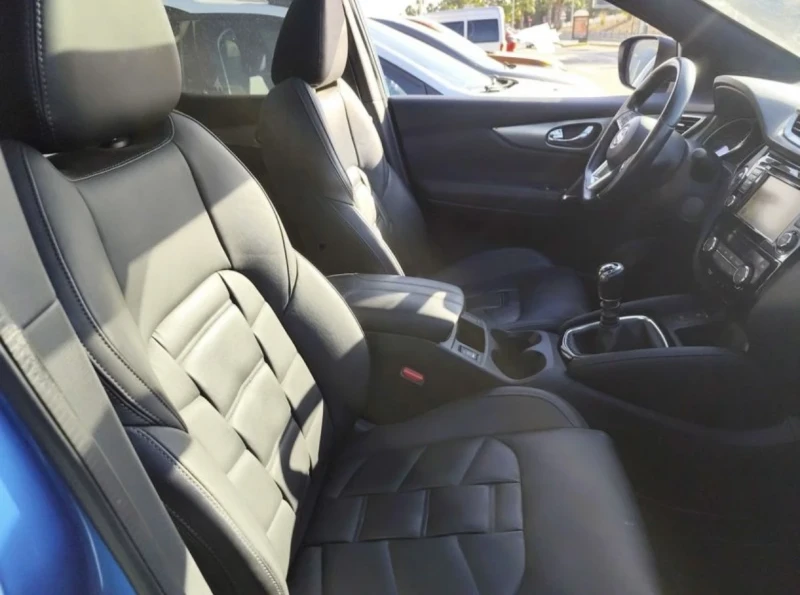 Nissan Qashqai 1.6 DCI Tekna+ + + , снимка 9 - Автомобили и джипове - 53329931