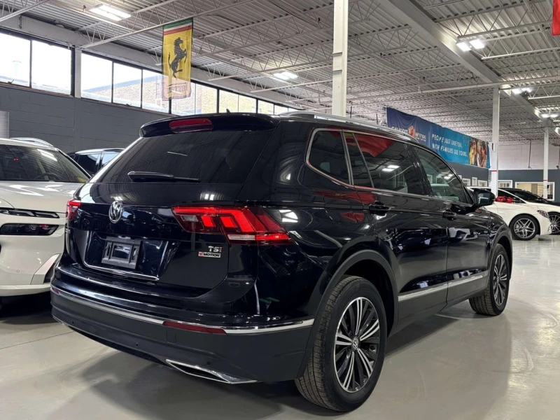 VW Tiguan Highline| 4MOTION| NAV| FENDERAUDIO| LEATHER| PANO, снимка 2 - Автомобили и джипове - 53341407