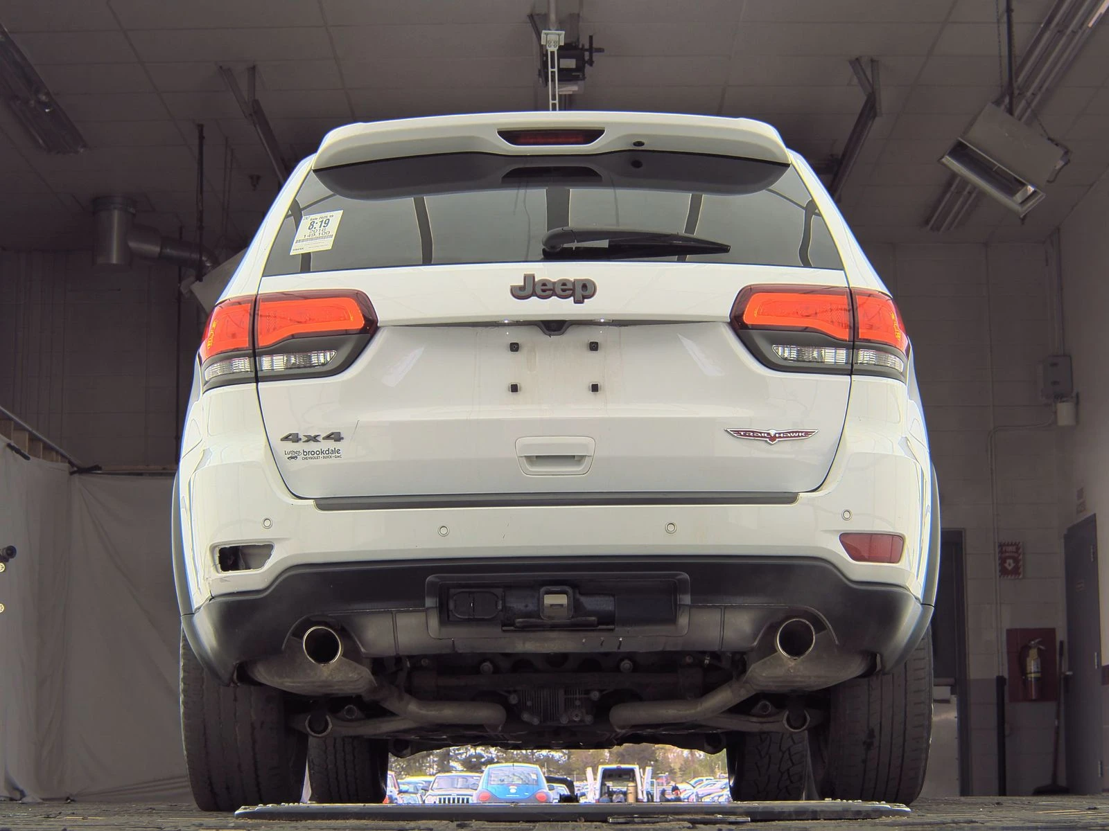 Jeep Grand cherokee TRAILHALK* 5.7* V8* 8ZF* ДИСТРОНИК* ОБДУХВАНЕ* КАМ - изображение 6