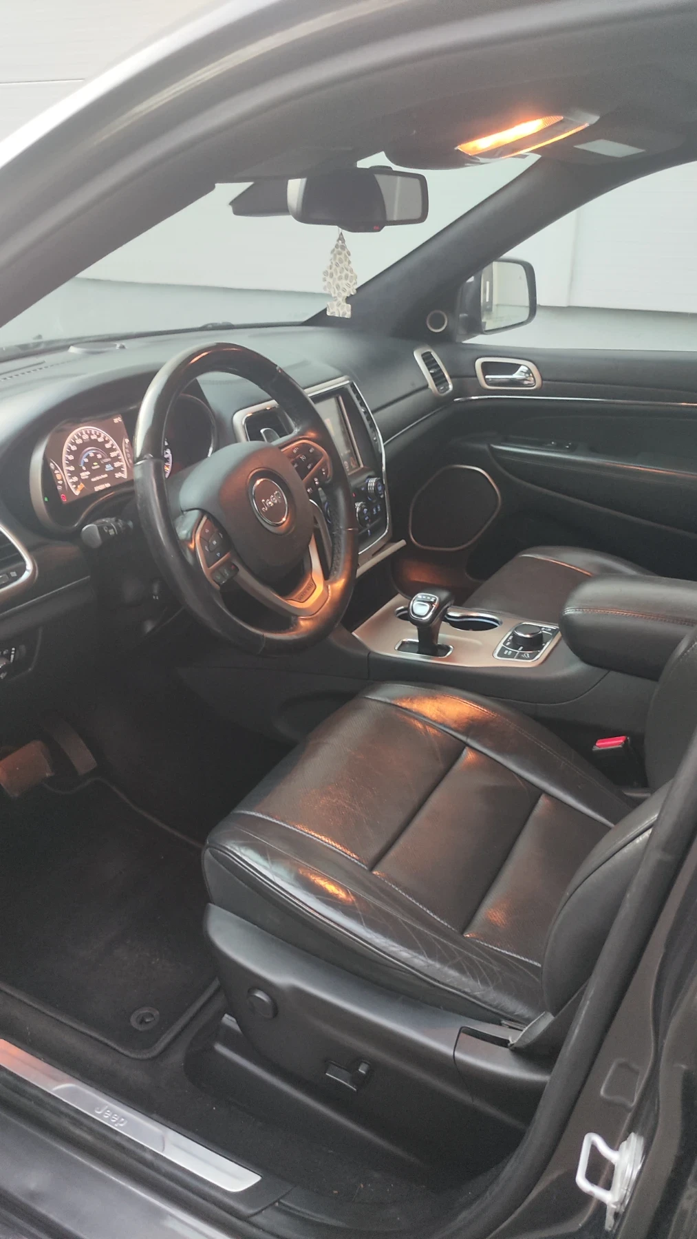 Jeep Grand cherokee WK 2 HEMI 5.7 Summit - изображение 10