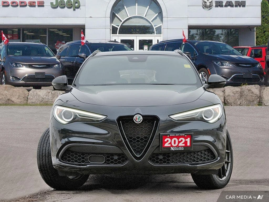 Alfa Romeo Stelvio * АВТО КРЕДИТ* ЦЕНА ДО БГ * СЕРВИЗНА ИСТОРИЯ *  - изображение 2