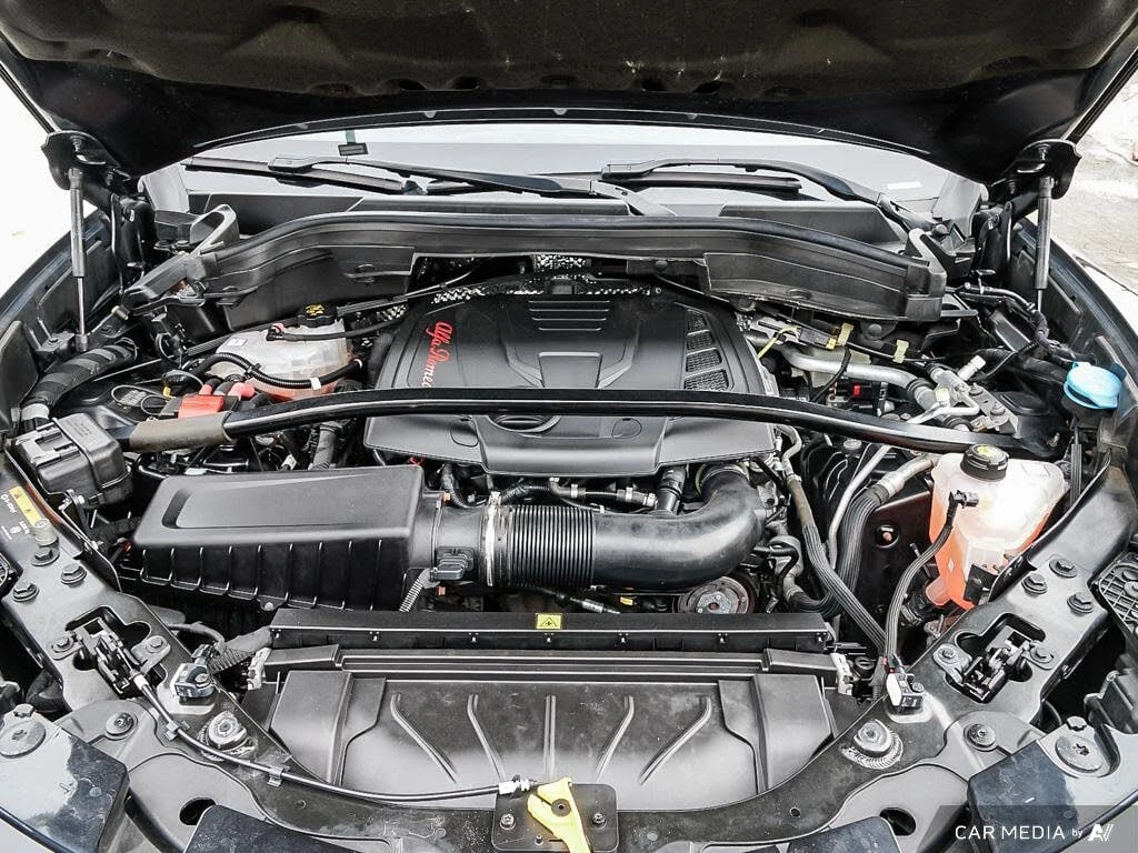 Alfa Romeo Stelvio *  *    *   *  | Mobile.bg   15