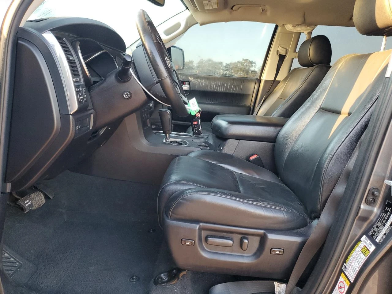Toyota Sequoia LIMITED - изображение 7