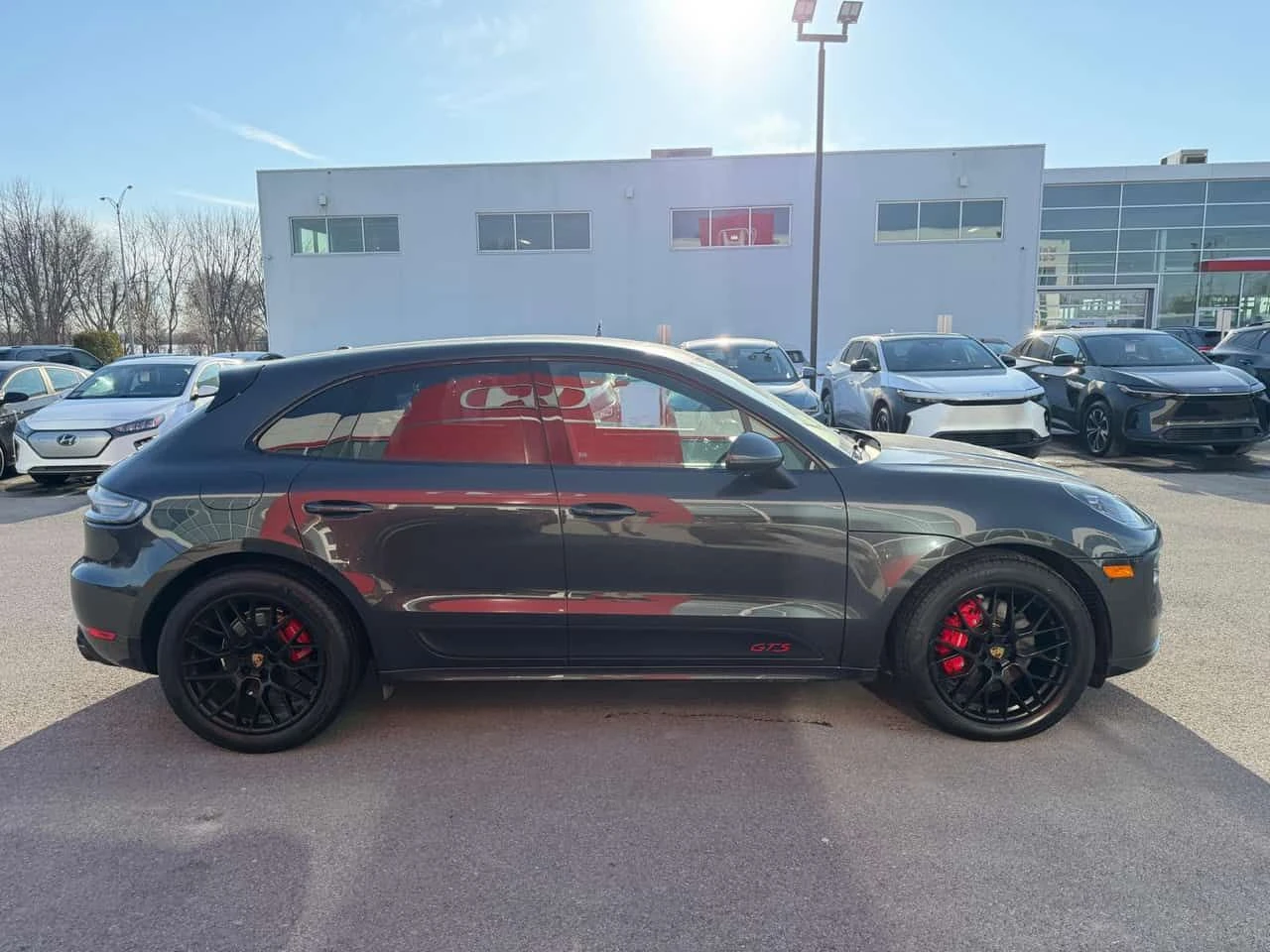 Porsche Macan  GTS * PANORAMA* CARFAX* KEYLESS GO* CARFAX , снимка 8 - Автомобили и джипове - 53796795