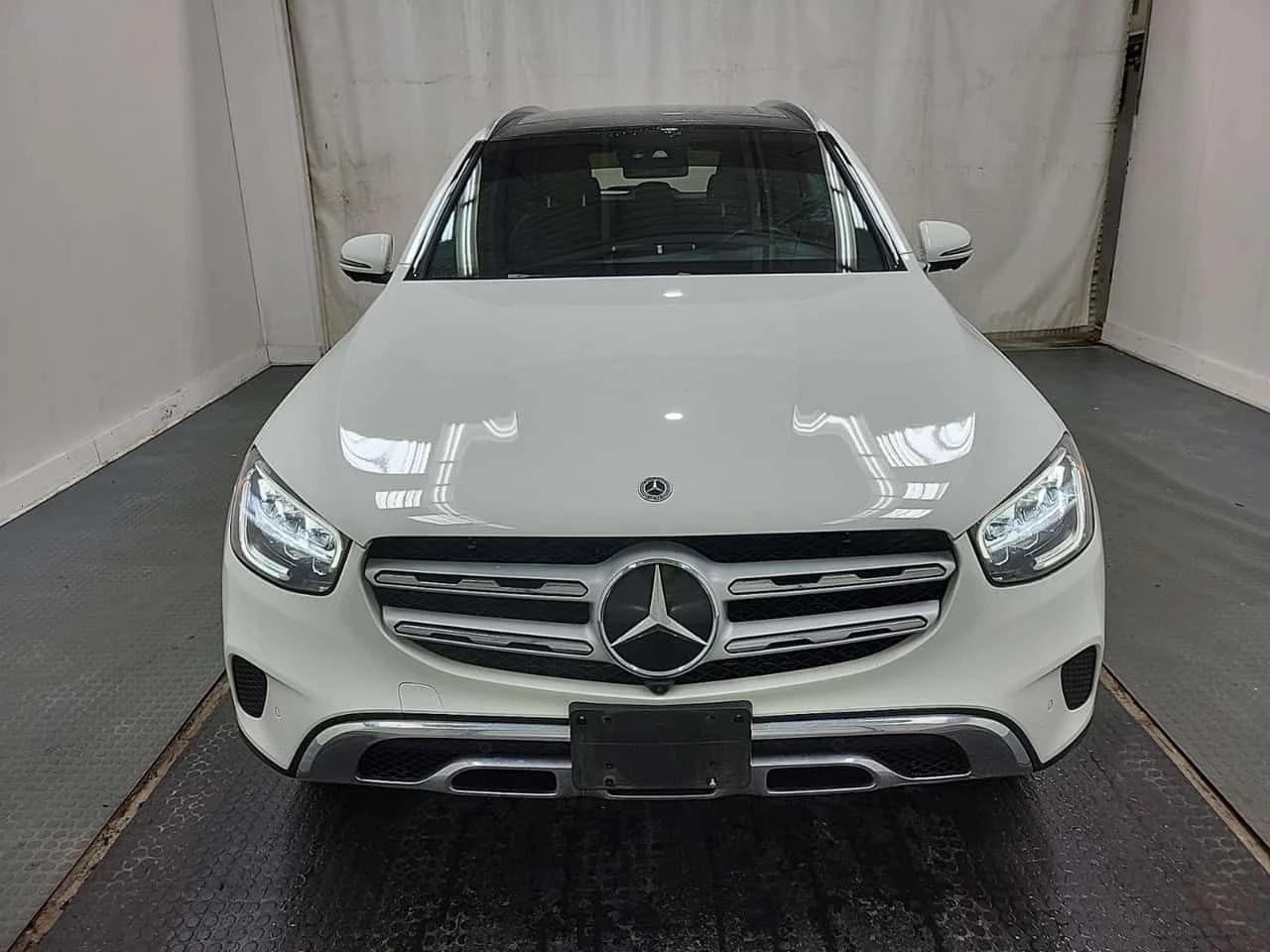 Mercedes-Benz GLC 300 4MATIC | PANO | 360 | ПОДГРЕВ | KEYLESS, снимка 17 - Автомобили и джипове - 53819160