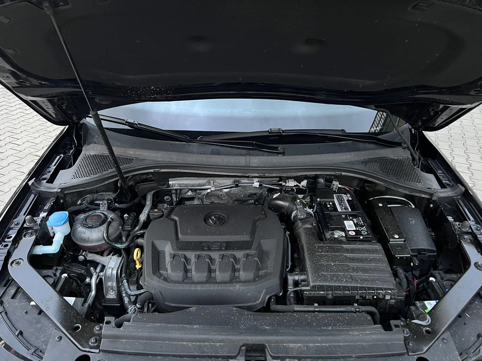 VW Tiguan R-LINE BLACK 4Motion Allspace Лизинг, снимка 16 - Автомобили и джипове - 53896816