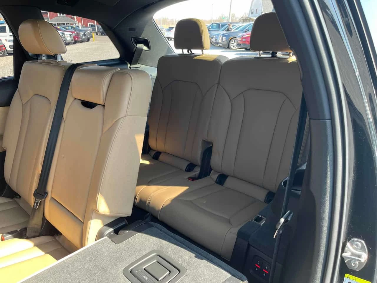 Audi Q7 * Technik * ДИСТРОНИК * 2 КЛЮЧА * ПАНО * 360 , снимка 12 - Автомобили и джипове - 54151582