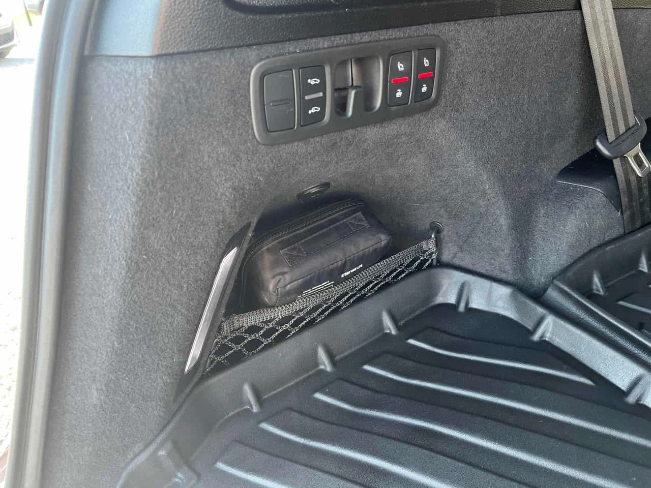 Audi Q7 * Technik * ДИСТРОНИК * 2 КЛЮЧА * ПАНО * 360 , снимка 15 - Автомобили и джипове - 54151582