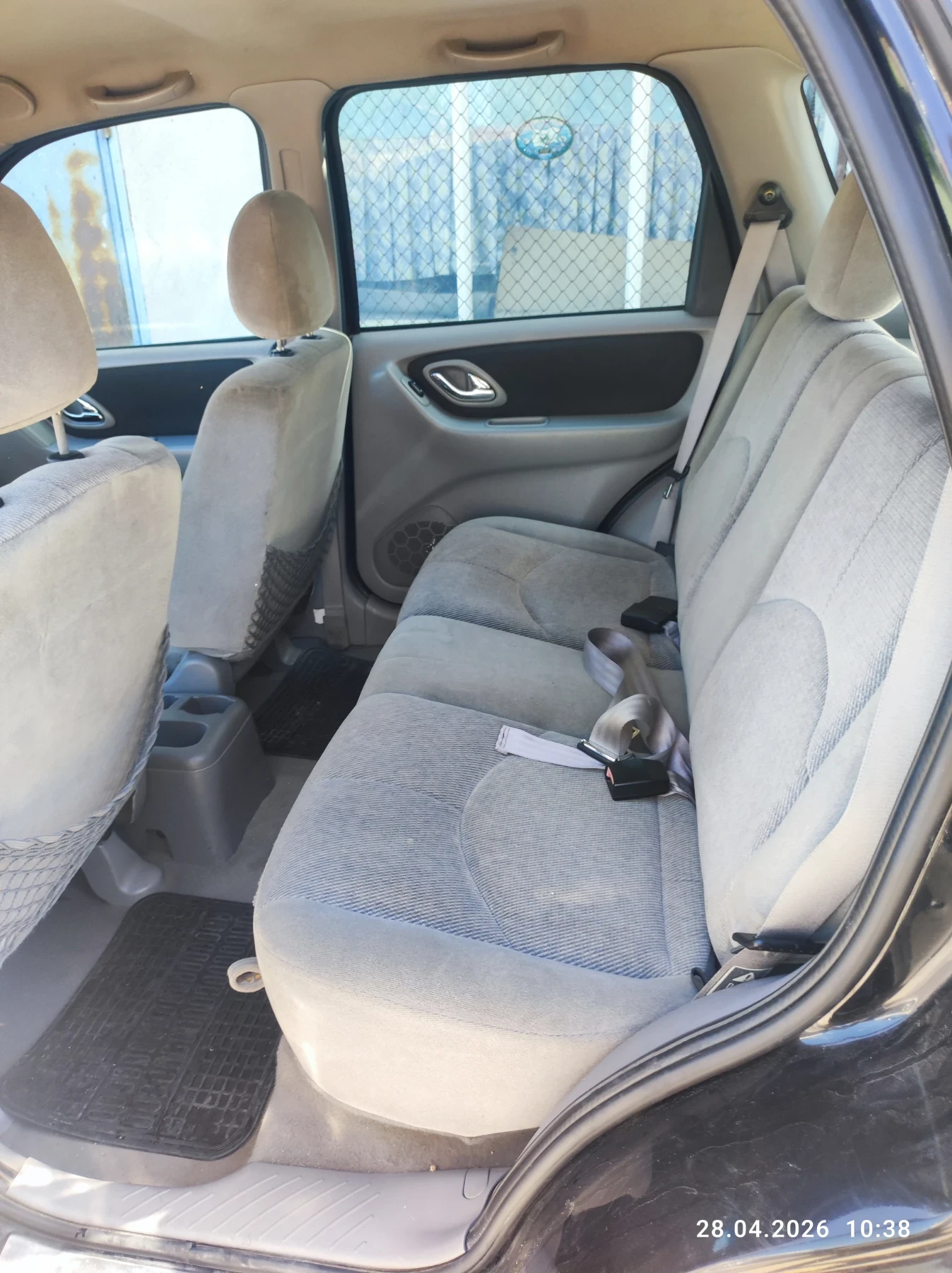 Mazda Tribute, снимка 5 - Автомобили и джипове - 54341249