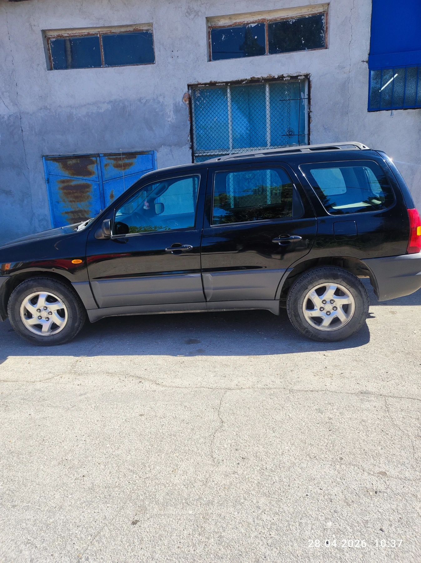 Mazda Tribute, снимка 9 - Автомобили и джипове - 54341249
