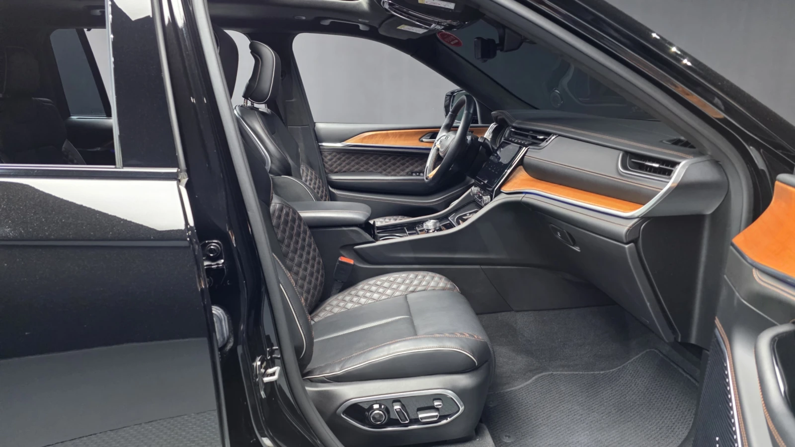 Jeep Grand cherokee 2022* SUMMIT* NAPPA* �����* �����* ������ ����* FU | Mobile.bg � ����������� 14