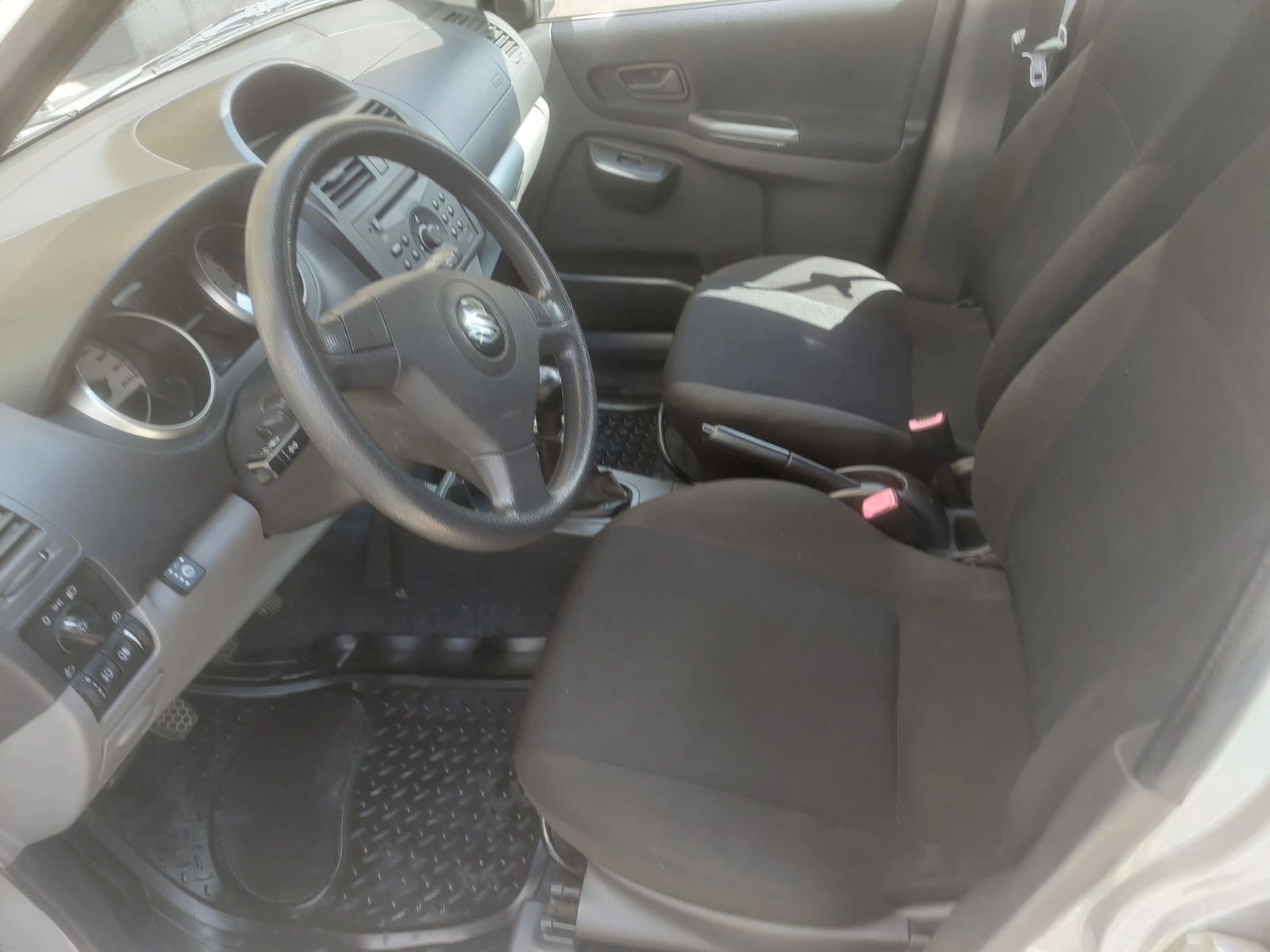 Suzuki Ignis, снимка 7 - Автомобили и джипове - 54825906