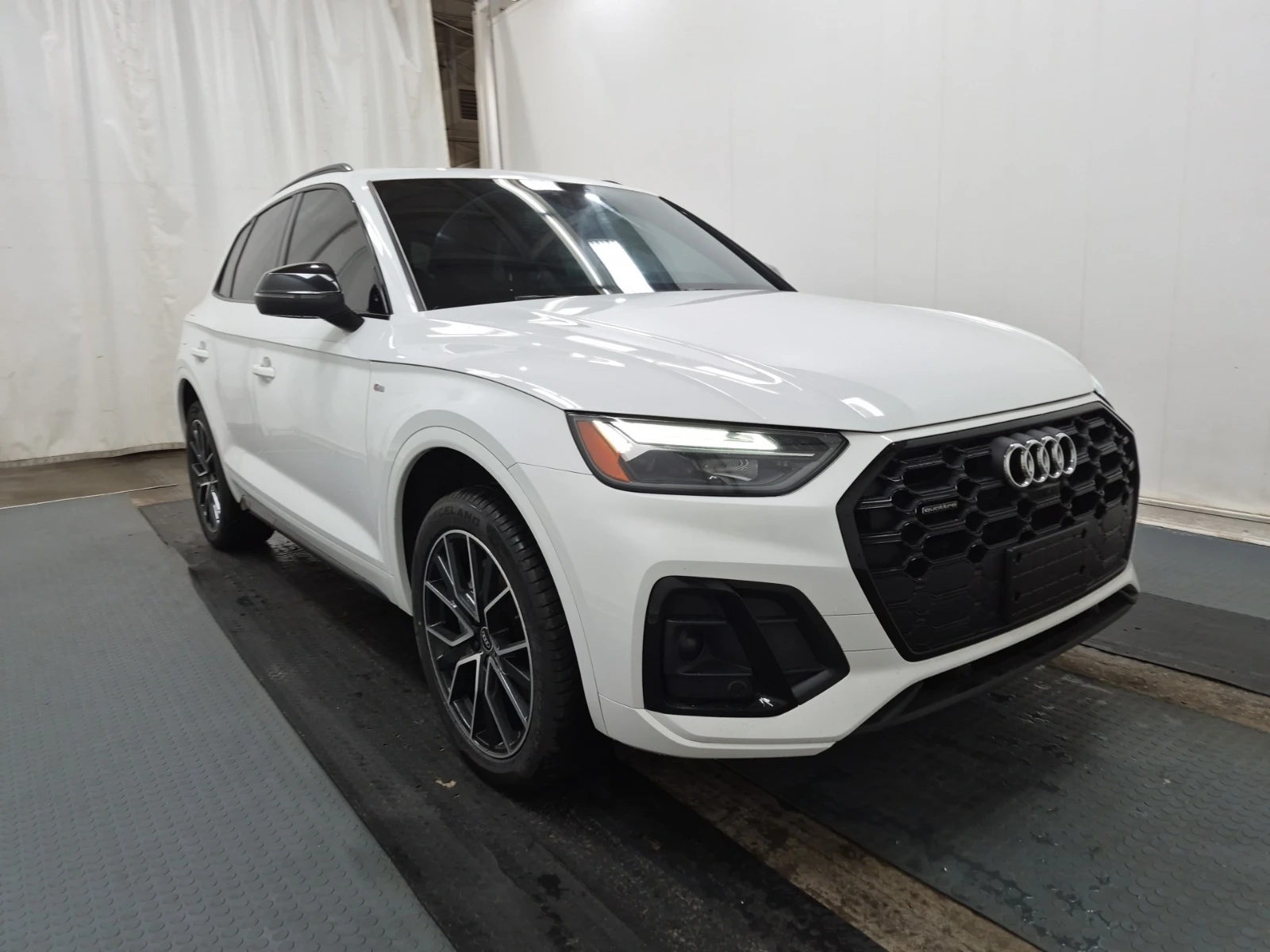 Audi Q5  PROGRESSIV, снимка 6 - Автомобили и джипове - 54928157