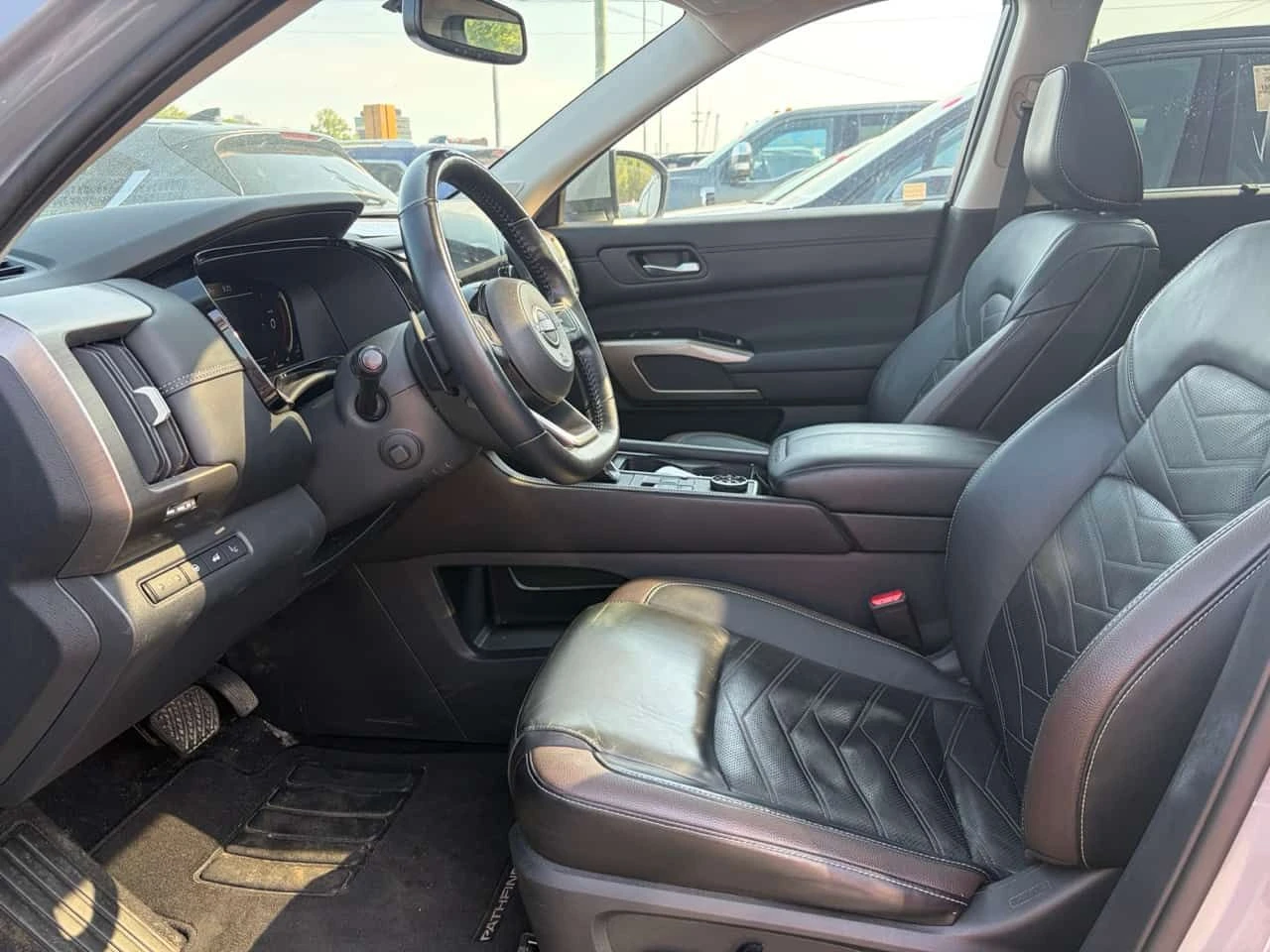 Nissan Pathfinder * Platinum * АВТОКРЕДИТ БЕЗПЪРВОНАЧАЛНА ВНОСКА* , снимка 5 - Автомобили и джипове - 55135676