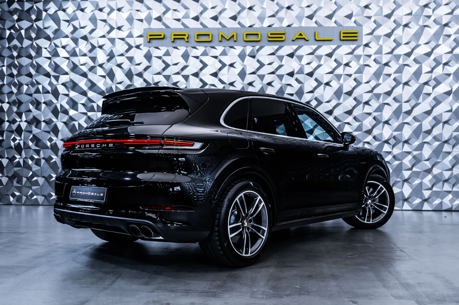 Porsche Cayenne Turbo E-Hybrid Pano* Bose* 360, снимка 4 - Автомобили и джипове - 55614620