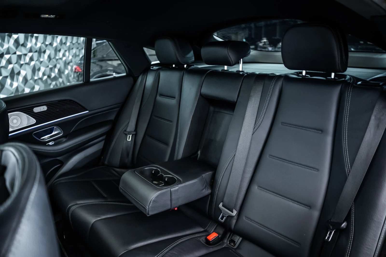 Mercedes-Benz GLE Coupe 450d 4M AMG* Night* Pano* Burm, снимка 16 - Автомобили и джипове - 55614963