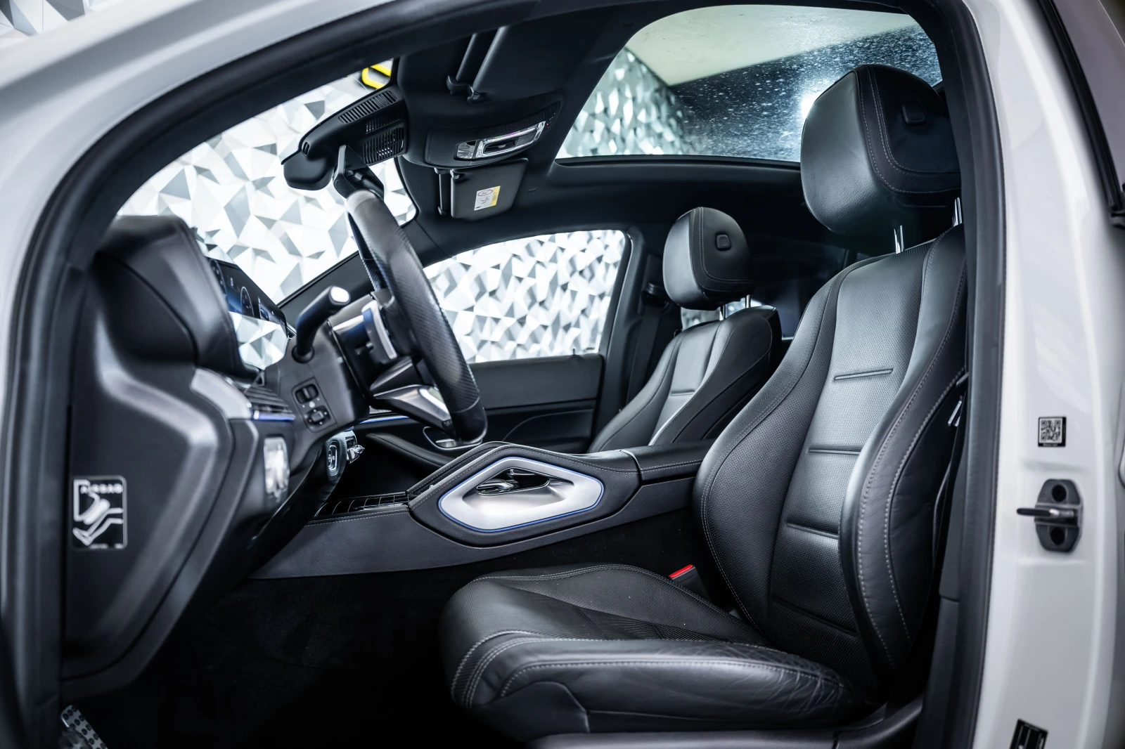 Mercedes-Benz GLE Coupe 450d 4M AMG* Night* Pano* Burm, снимка 12 - Автомобили и джипове - 55614963