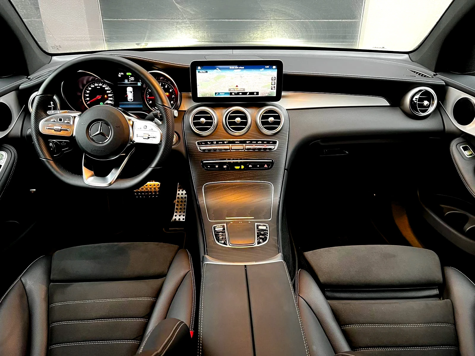Mercedes-Benz GLC Mercedes-Benz GLC 200 Coupé 4MATIC AMG | EQ B, снимка 7 - Автомобили и джипове - 55679839