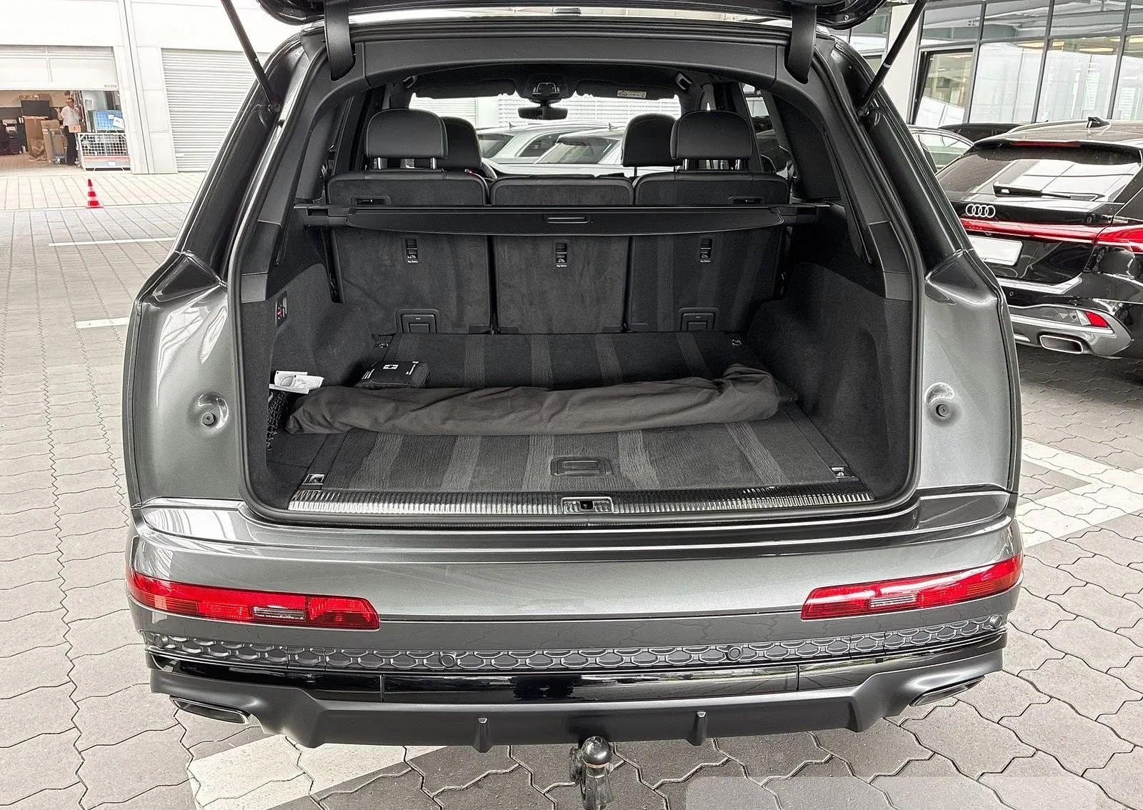 Audi Q7 55 TFSI / S-LINE / BLACK OPTIC+ / HUD / QUATTRO , снимка 15 - Автомобили и джипове - 56137766