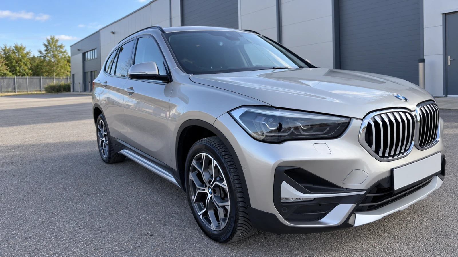 BMW X1 xDrive20i, 2.0 petrol, снимка 2 - Автомобили и джипове - 56588843