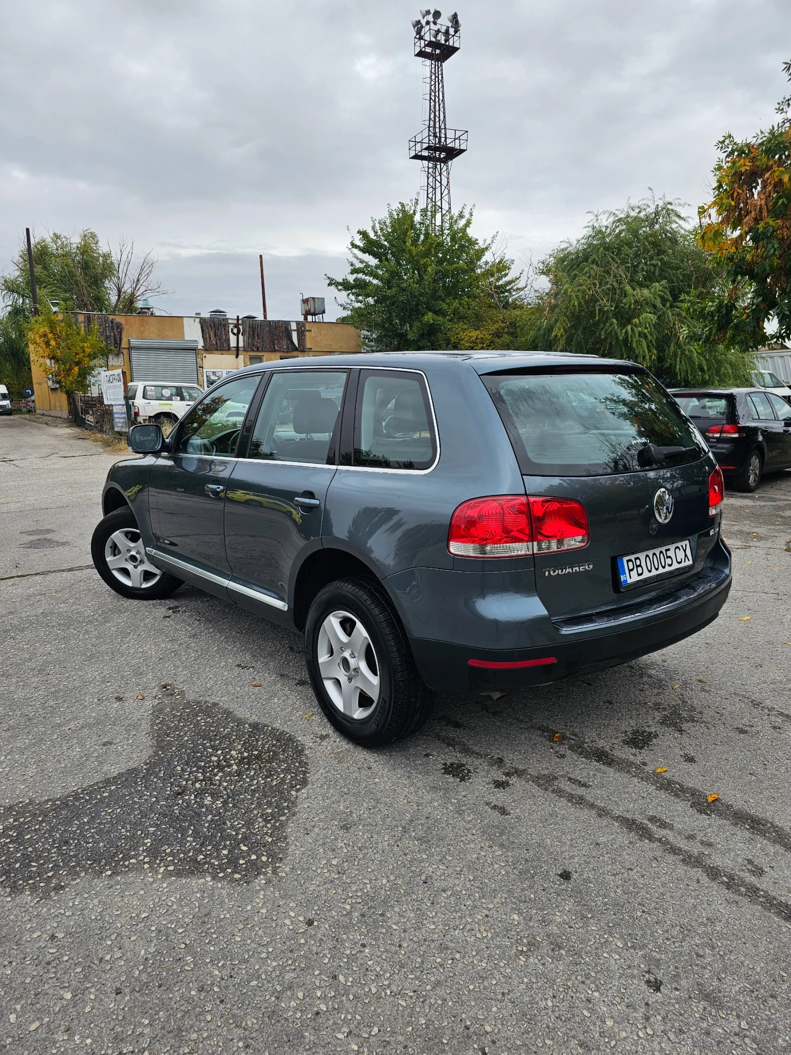 VW Touareg 3.0 TDI, снимка 4 - Автомобили и джипове - 56656044