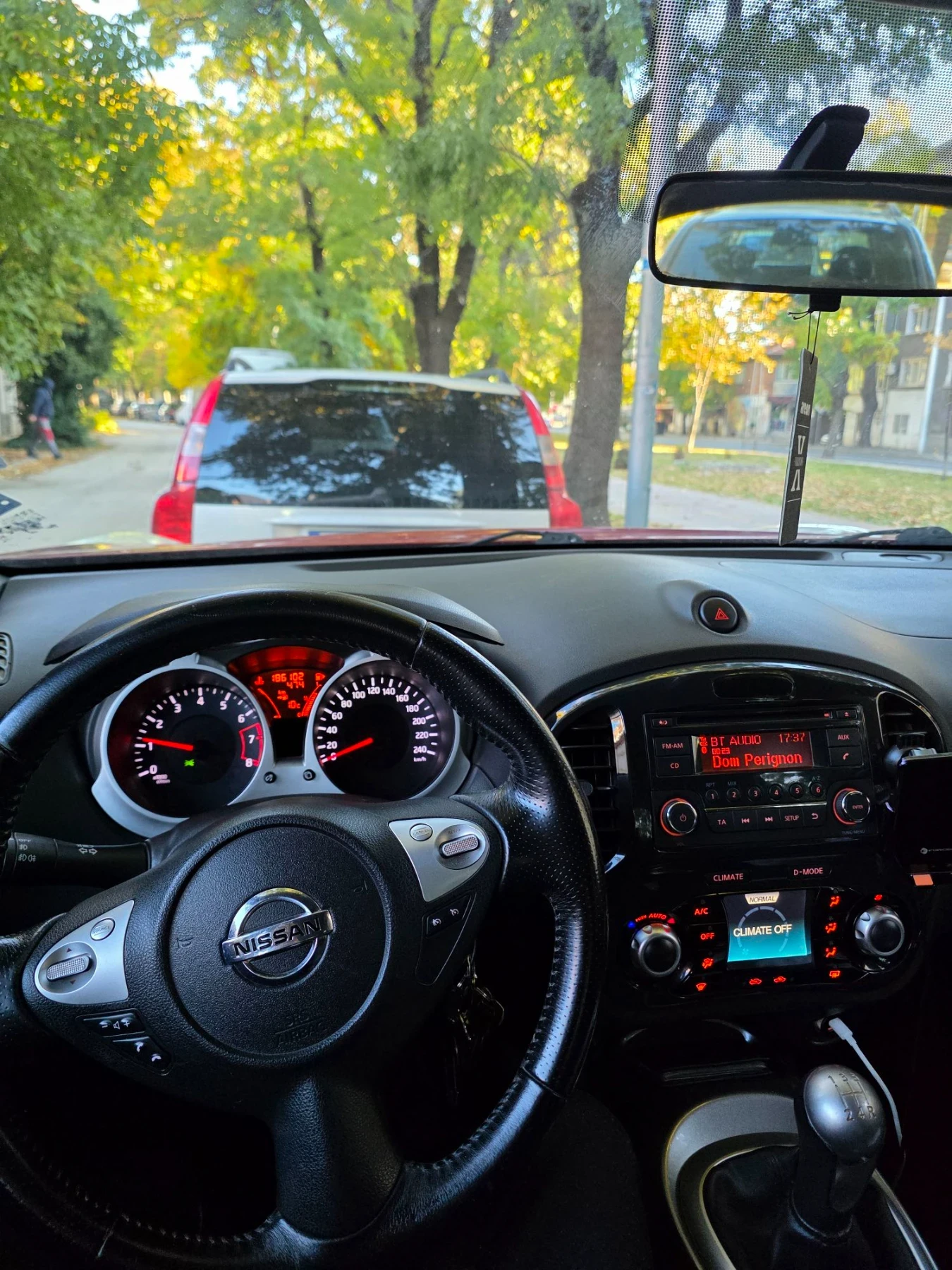 Nissan Juke, снимка 7 - Автомобили и джипове - 56727887
