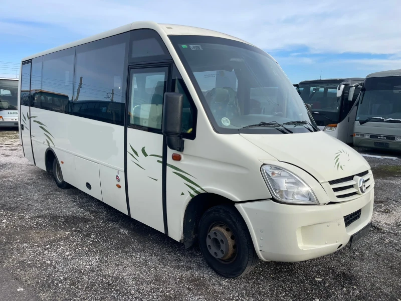 Iveco Daily 27 места клима е4, снимка 1 - Бусове и автобуси - 49237450