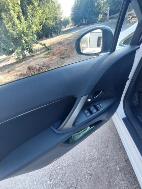 Toyota Avensis, снимка 13