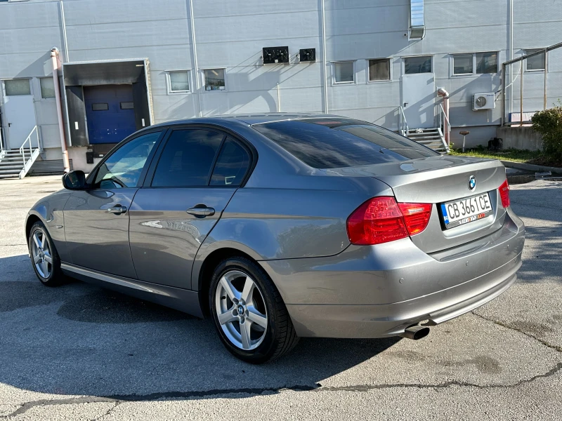 BMW 318 D Facelift Седан , снимка 3 - Автомобили и джипове - 47405914