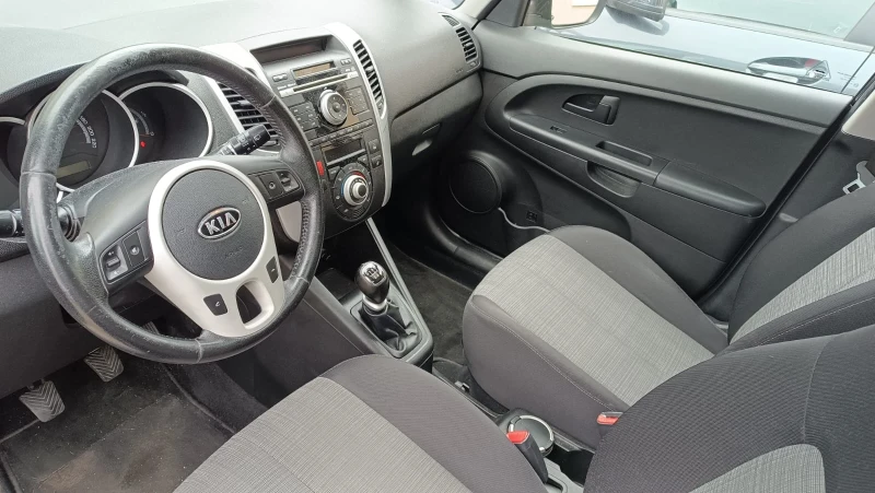 Kia Venga, снимка 7 - Автомобили и джипове - 47622551