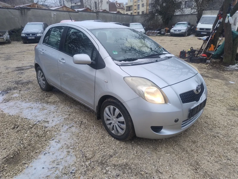 Toyota Yaris, снимка 2 - Автомобили и джипове - 48474347