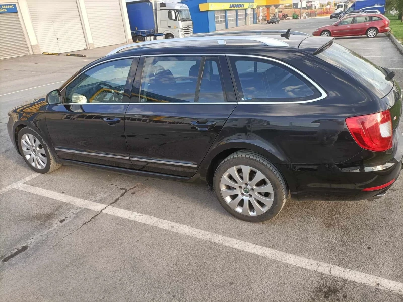 Skoda Superb, снимка 3 - Автомобили и джипове - 48668642