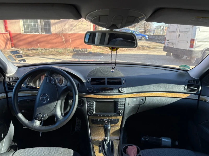 Mercedes-Benz E 320 Cdi, снимка 11 - Автомобили и джипове - 49108161