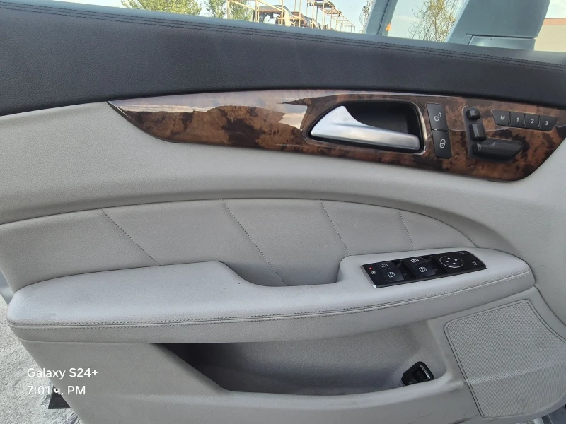 Mercedes-Benz CLS 550 CLS 550 USA НАЛИЧЕН , снимка 9 - Автомобили и джипове - 51221692