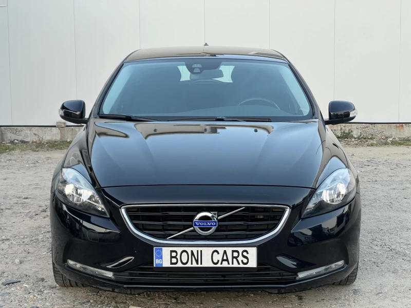 Volvo V40 D3-2.0d- 150к.с/ Старт-стоп/ Навигация/ Камера, снимка 2 - Автомобили и джипове - 51333201