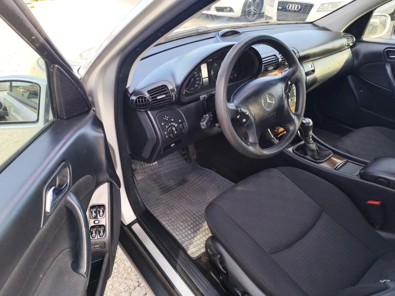Mercedes-Benz C 200 2.2 дизел , снимка 11 - Автомобили и джипове - 51623121