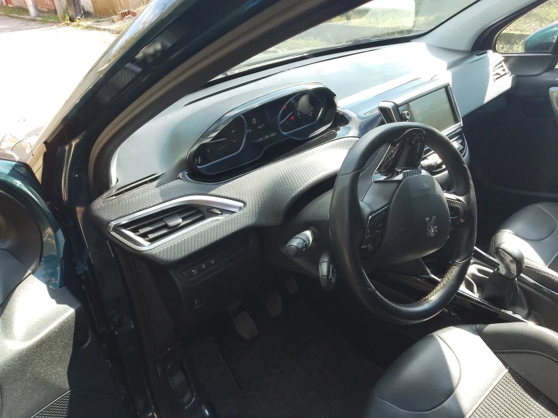 Peugeot 2008, снимка 4 - Автомобили и джипове - 52121535