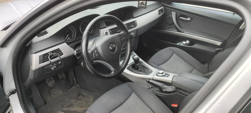 BMW 320, снимка 5 - Автомобили и джипове - 52381192