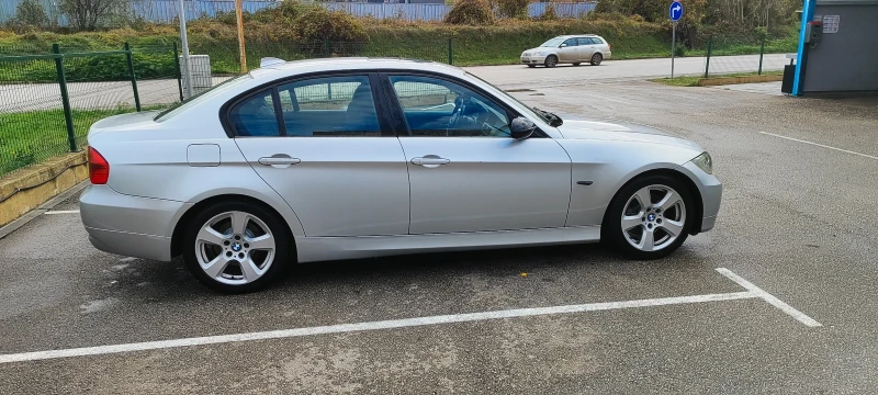 BMW 320, снимка 2 - Автомобили и джипове - 52381192