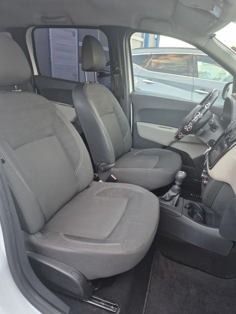 Dacia Lodgy, снимка 13 - Автомобили и джипове - 52632813