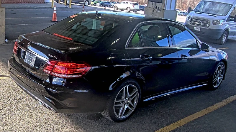 Mercedes-Benz E 350 4MATIC, снимка 4 - Автомобили и джипове - 53181164